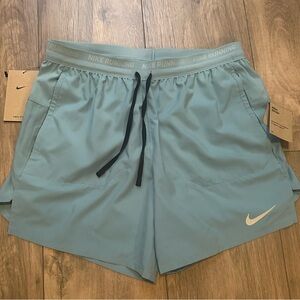Nike Stride Men's Running Shorts size Small NEW